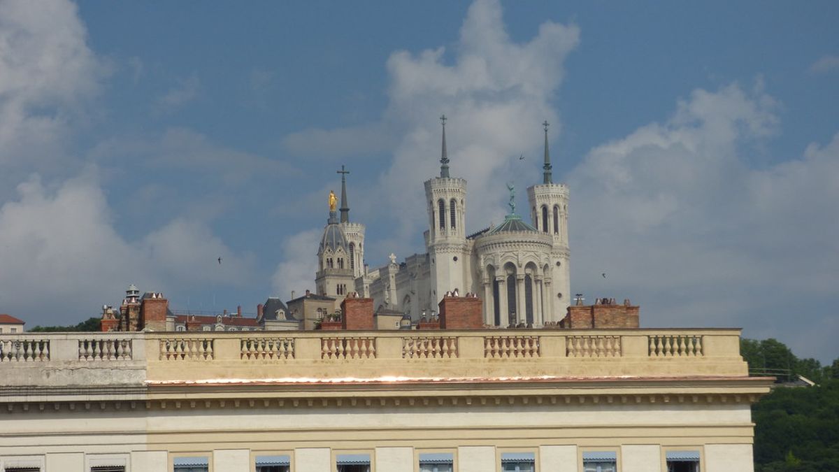 Какие молитвы читать при переезде в новую квартиру